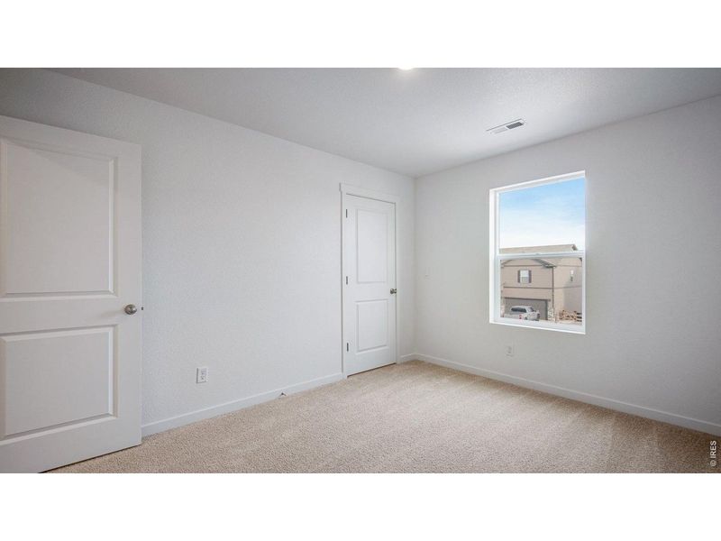 Spacious, unfurnished interior of a new home in Lakeside Canyon, Mead (Image 30). Spacious, unfurnished interior of a new home in Lakeside Canyon, Mead (Image 30).