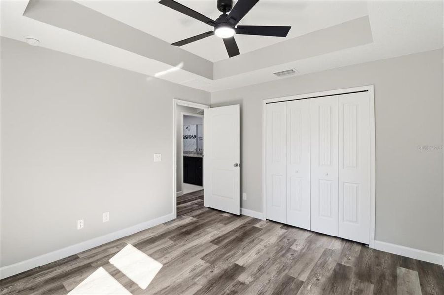 Spacious, unfurnished interior of a new home in , Dunnellon (Image 21).