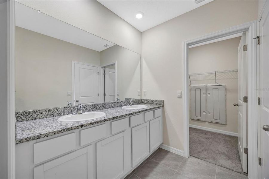 Furnished interior view inside a new home in , Wesley Chapel (Image 7).