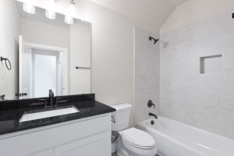 Representative furnished interior of a home built from the The Silverwood by Doug Parr Custom Homes in Read Ranch, Paradise (Image 9). Representative furnished interior of a home built from the The Silverwood by Doug Parr Custom Homes in Read Ranch, Paradise (Image 9).