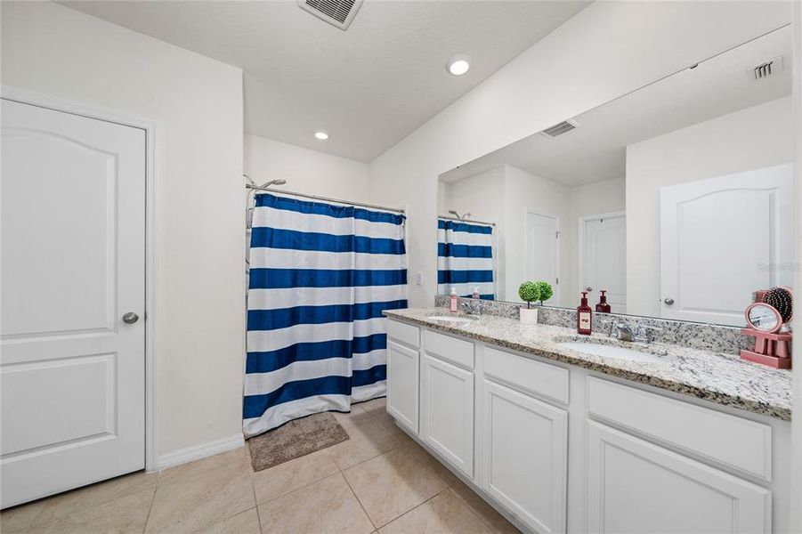 Furnished interior view inside a new home in , Haines City (Image 7).