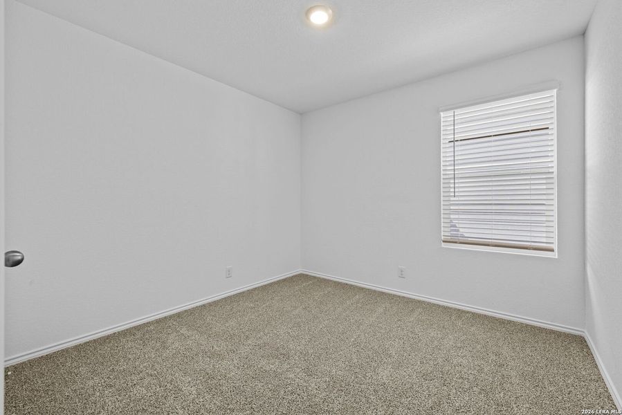 Spacious, unfurnished interior of a new home in Avenida, Converse (Image 14).