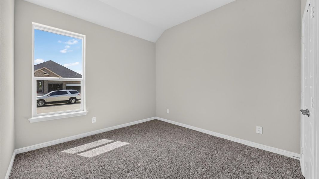 Representative unfurnished interior of a home built from the The Aspen by D.R. Horton in Lakeview Pointe, Midlothian (Image 28).