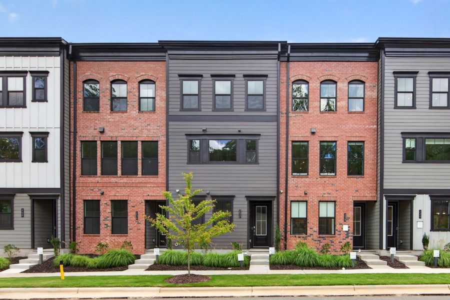 Condo located in Waxhaw, NC showcasing its design and architecture (Image 4).