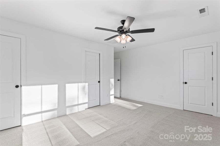 Spacious, unfurnished interior of a new home in , Charlotte (Image 13).