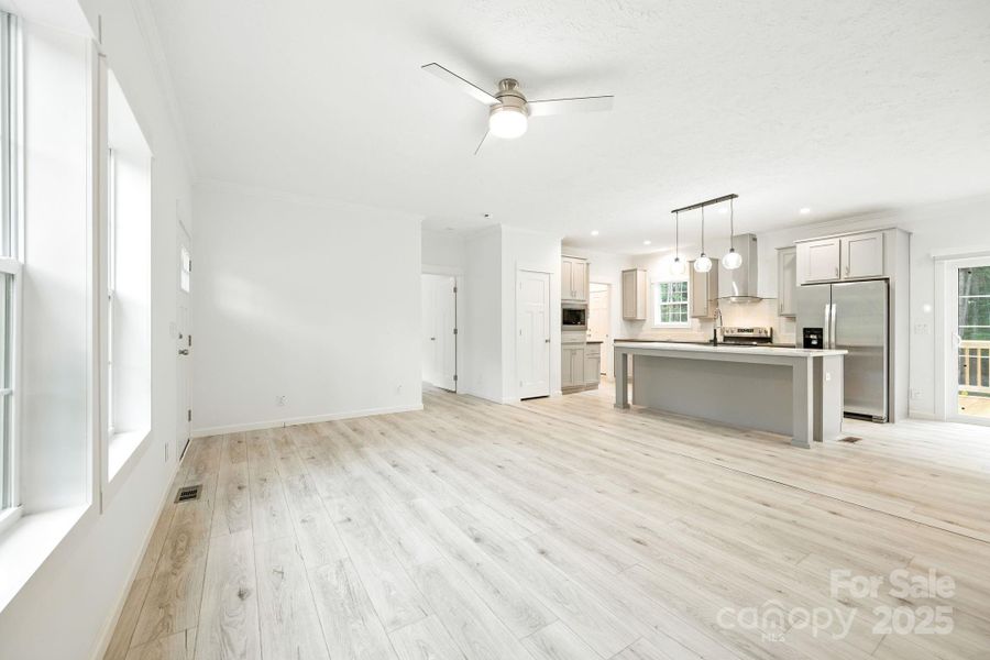 Image 34 of a home in .