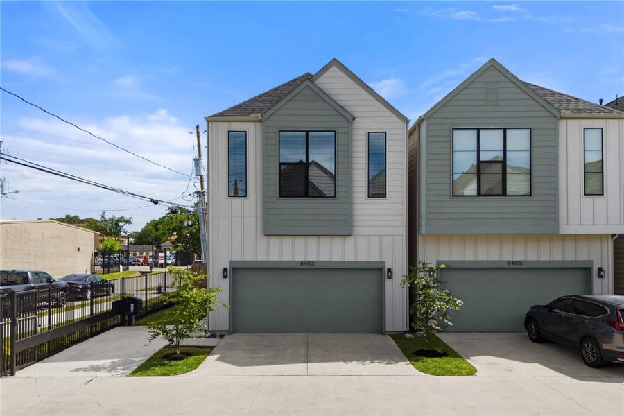 Pech Landing is a 31-home, privately gated community by J. Christopher Builders in Spring Branch, combining private driveways, functional layouts, and a design approach centered around everyday living. Pech Landing is a 31-home, privately gated community by J. Christopher Builders in Spring Branch, combining private driveways, functional layouts, and a design approach centered around everyday living.