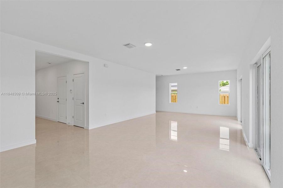 Image 31 of a home in .