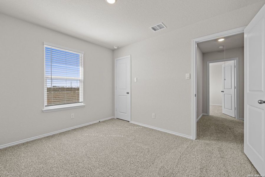 Spacious, unfurnished interior of a new home in Stonehill, San Antonio (Image 29).