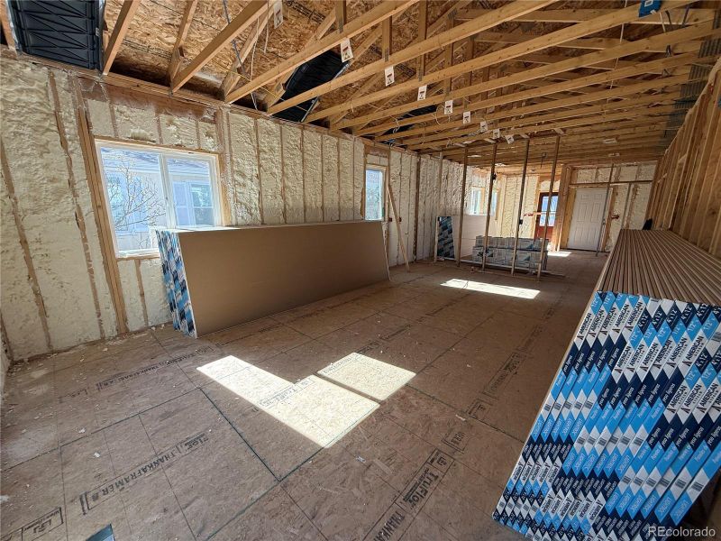 Dining Area Dining Area