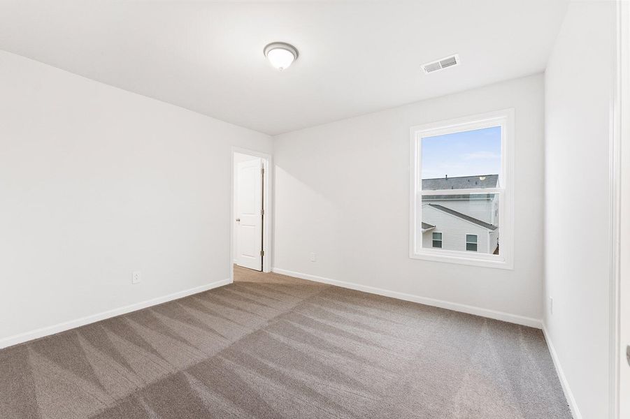 Spacious, unfurnished interior of a new home in Six Oaks, Summerville (Image 22).