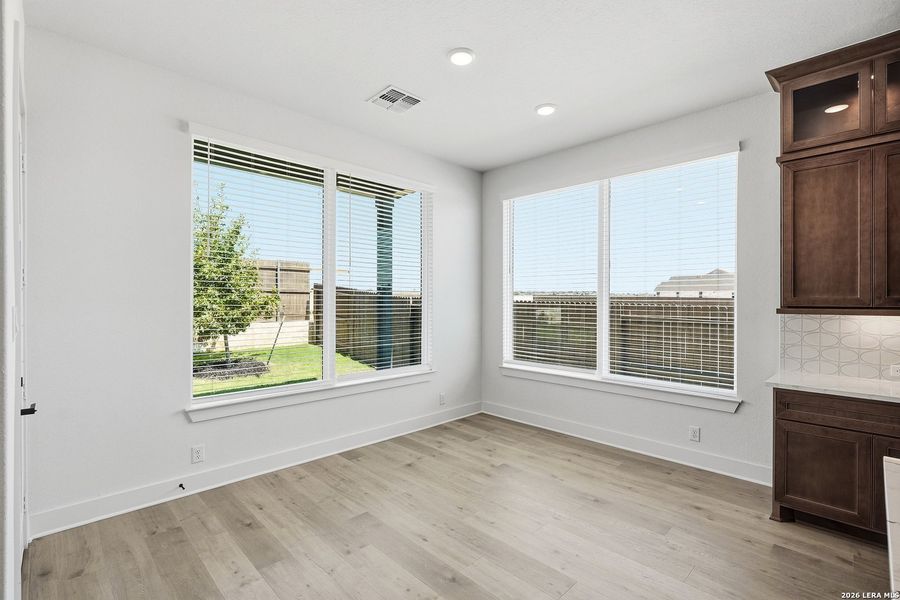 Spacious, unfurnished interior of a new home in Prominence Urban, San Antonio (Image 23).