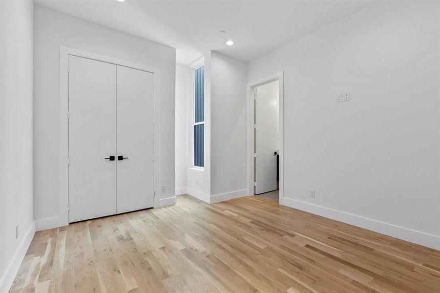 Spacious, unfurnished interior of a new home in , Dallas (Image 18). Spacious, unfurnished interior of a new home in , Dallas (Image 18).