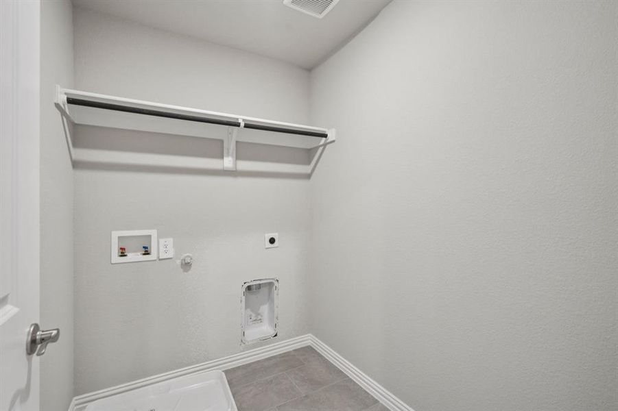 Photo is not of the actual home, but is an inspirational photo of builder’s model home and may depict options, furnishings, and/or decorator features that are not included.