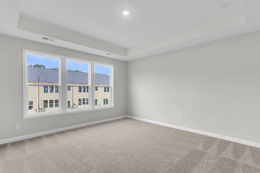 Spacious, unfurnished interior of a new home in Pineland Preserve, Summerville (Image 24).