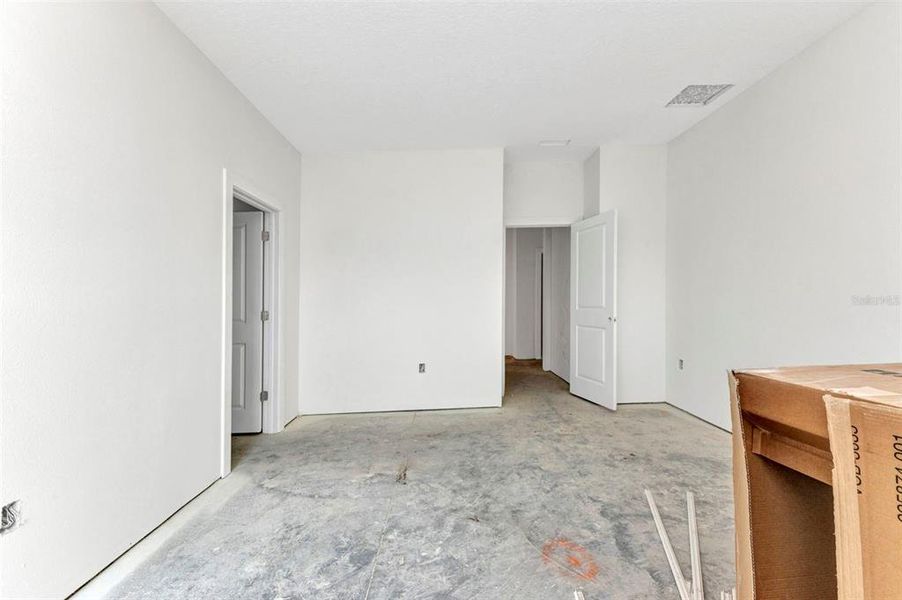 Spacious, unfurnished interior of a new home in , Port Charlotte (Image 30).