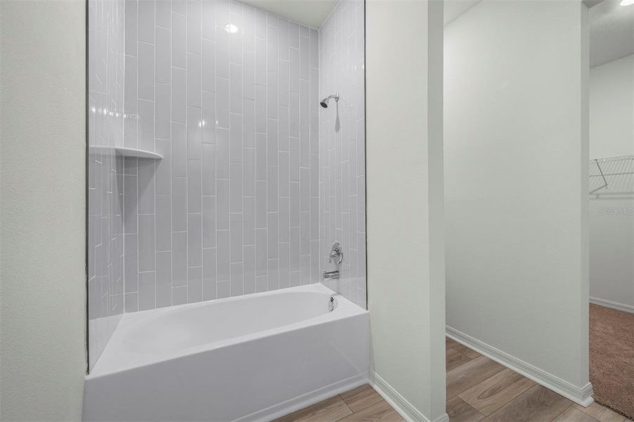 Furnished interior view inside a new home in Tula Parc, Astatula (Image 10).