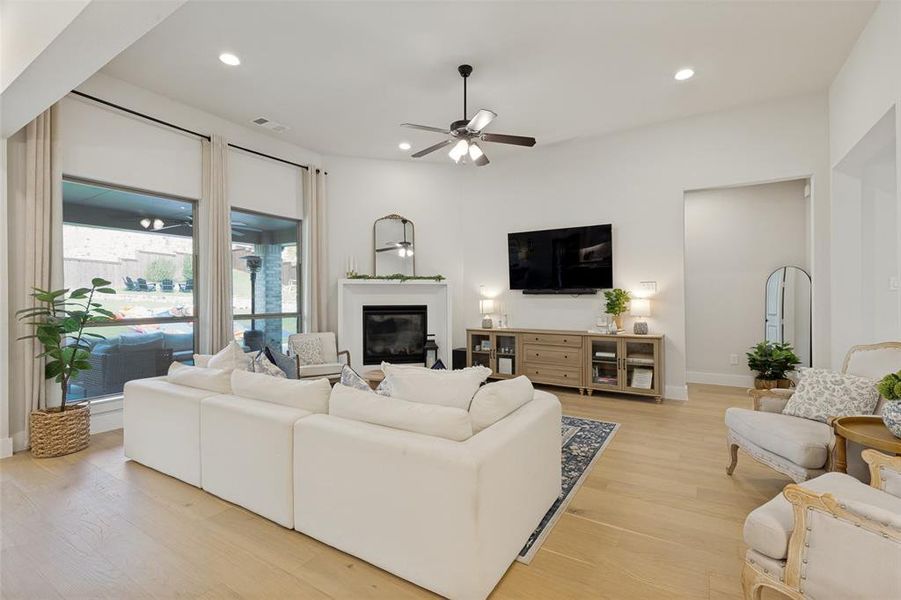 Furnished interior view inside a new home in Reunion, Rhome (Image 15).