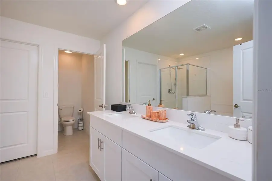 Furnished interior view inside a new home in , San Antonio (Image 40).