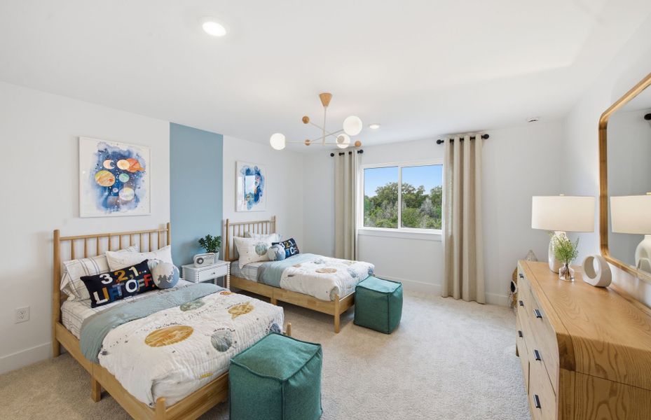 Representative furnished interior of a home built from the Easley Grande by Pulte Homes in Reagan Landing, Bradenton (Image 17).