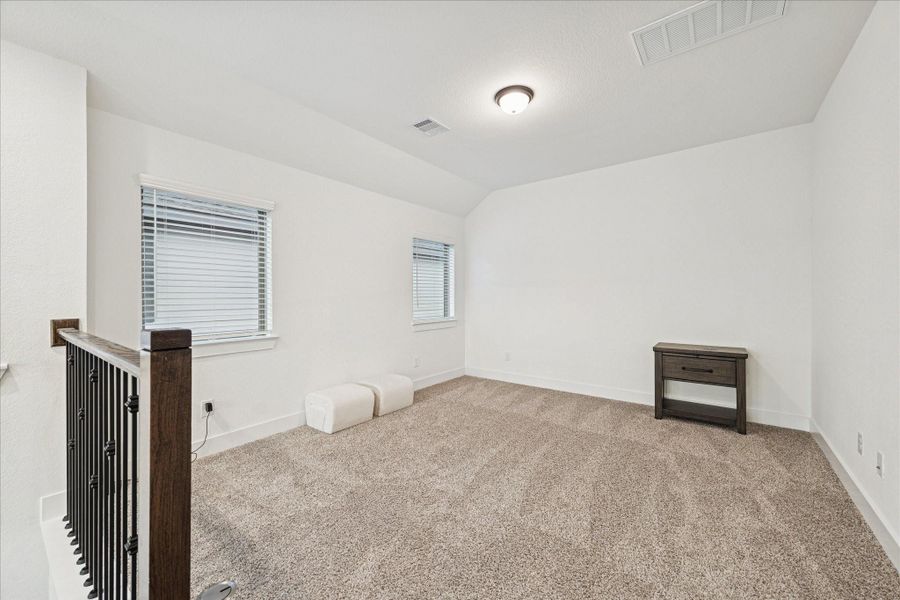 Spacious, unfurnished interior of a new home in , Conroe (Image 23).