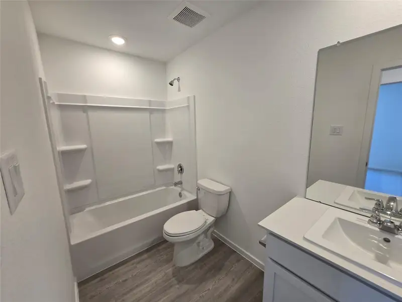 *Not actual home, pictures representative of same floor plan*