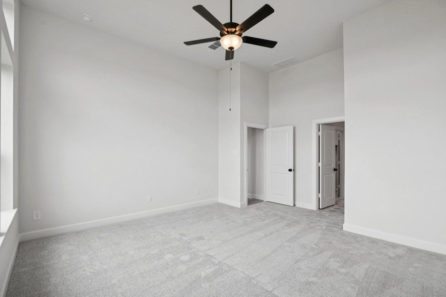 Spacious, unfurnished interior of a new home in Grange - Reserve Collection, Katy (Image 38).