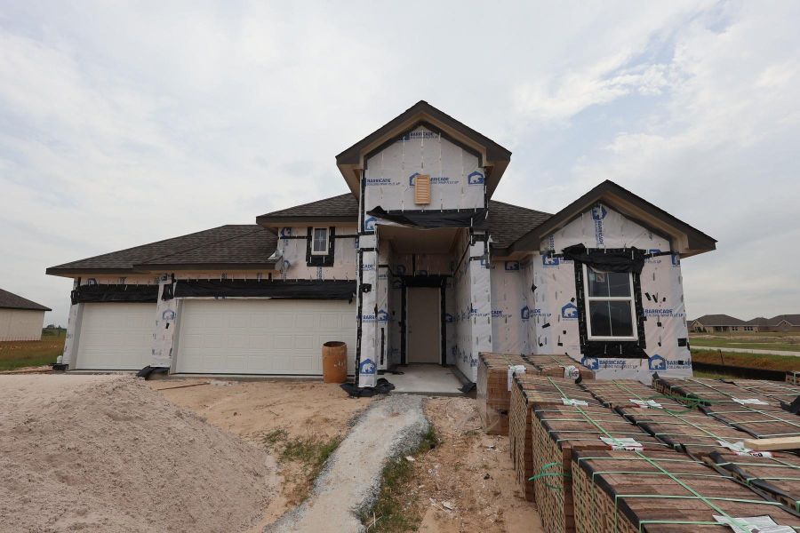 One story home with 3 beds, 2 baths, and 3 car garage