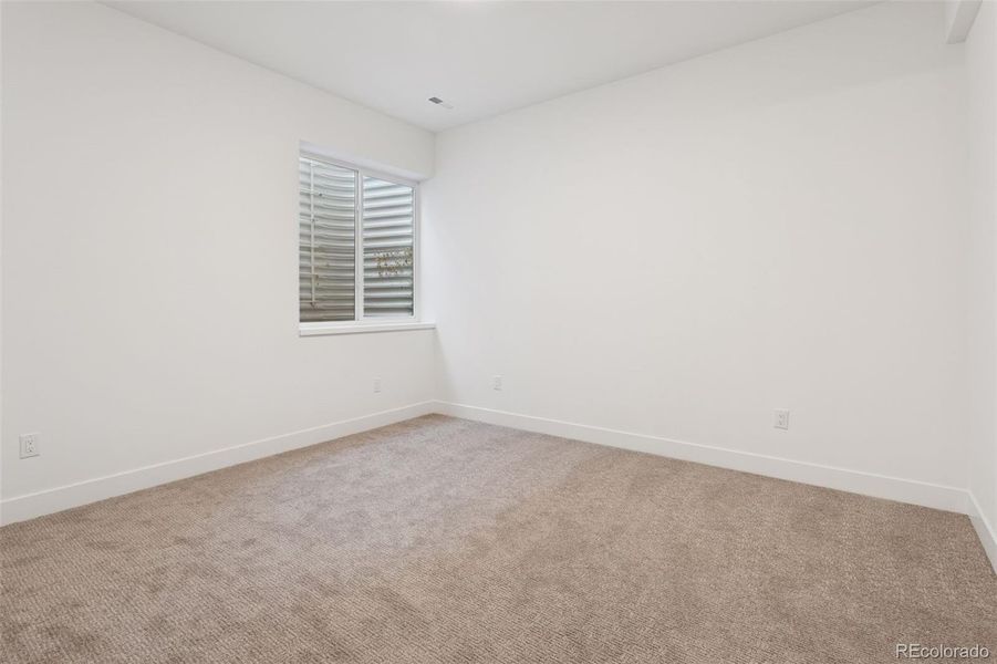 Spacious, unfurnished interior of a new home in , Denver (Image 27).