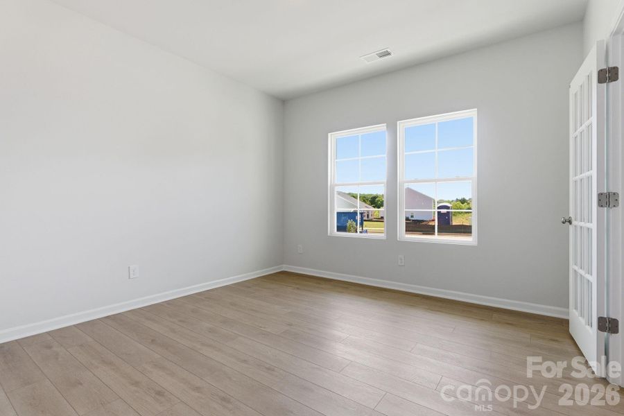 Spacious, unfurnished interior of a new home in Piper Creek, Newton (Image 11). Spacious, unfurnished interior of a new home in Piper Creek, Newton (Image 11).