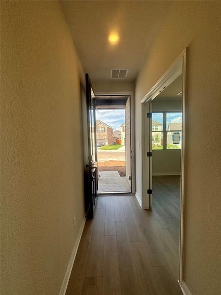 Spacious, unfurnished interior of a new home in Berry Creek Highlands, Georgetown (Image 16).