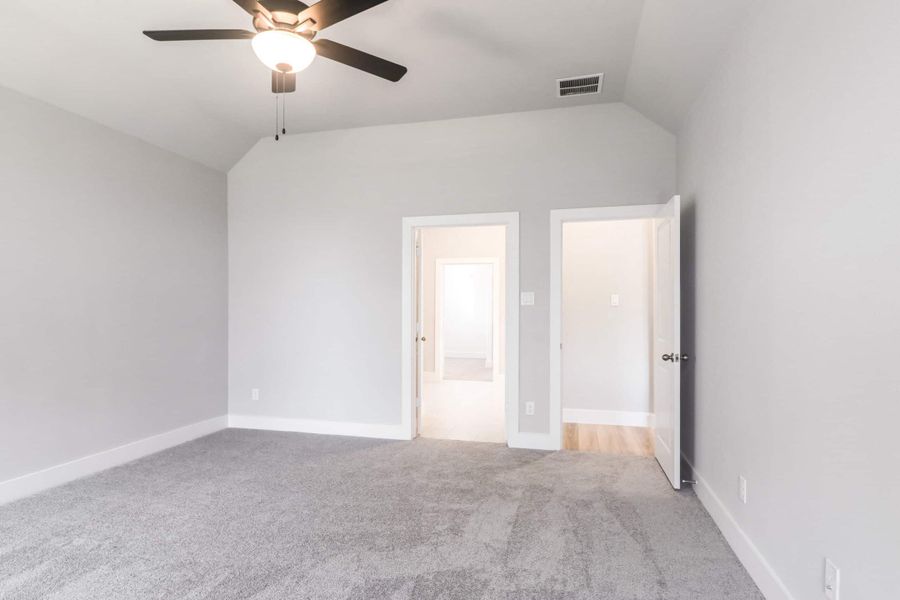 Representative unfurnished interior of a home built from the The Teton by Lillian Custom Homes in Polo Ridge, Heath (Image 22).