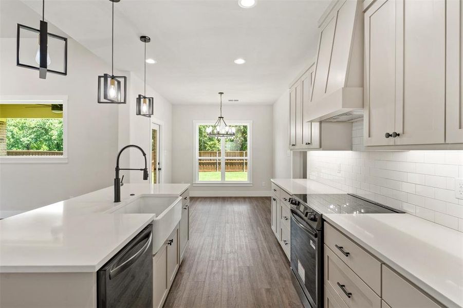 Furnished interior view inside a new home in , Mabank (Image 7).