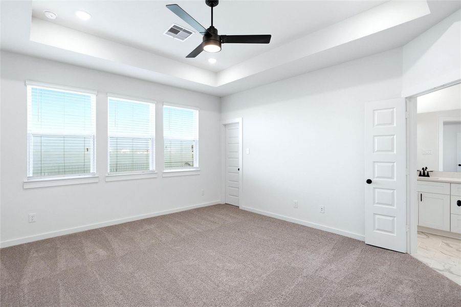 Spacious, unfurnished interior of a new home in Foxtail Palms, Manvel (Image 37).