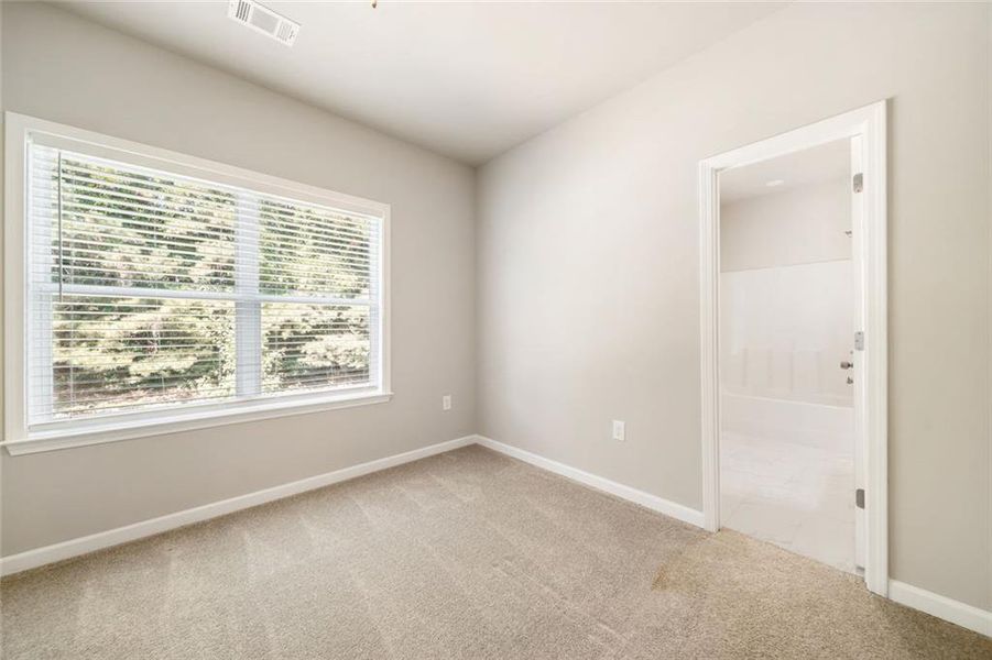 Spacious, unfurnished interior of a new home in , Lawrenceville (Image 26).