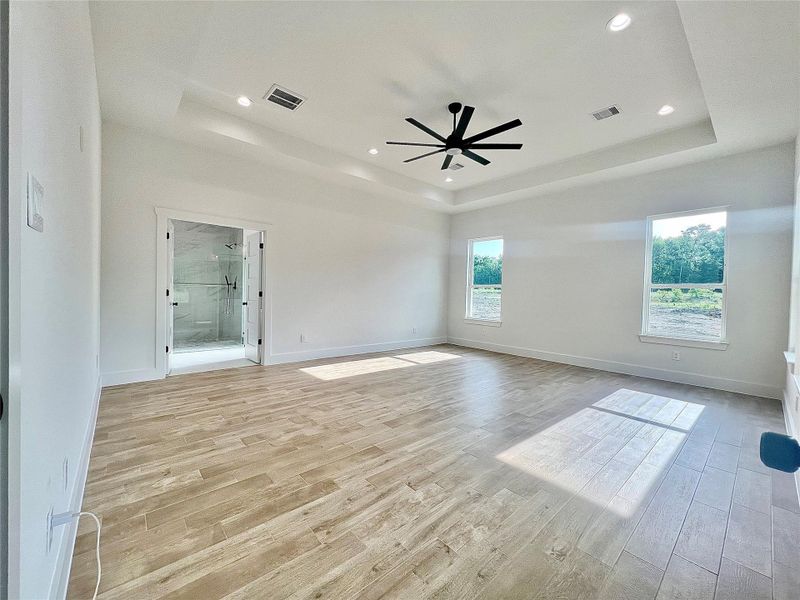 Spacious, unfurnished interior of a new home in , Dayton (Image 32).