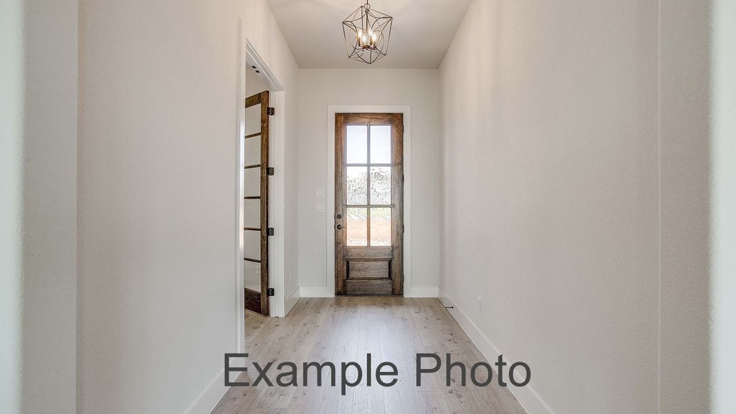 Spacious, unfurnished interior of a new home in Stagecoach Crossing, Bridgeport (Image 9).