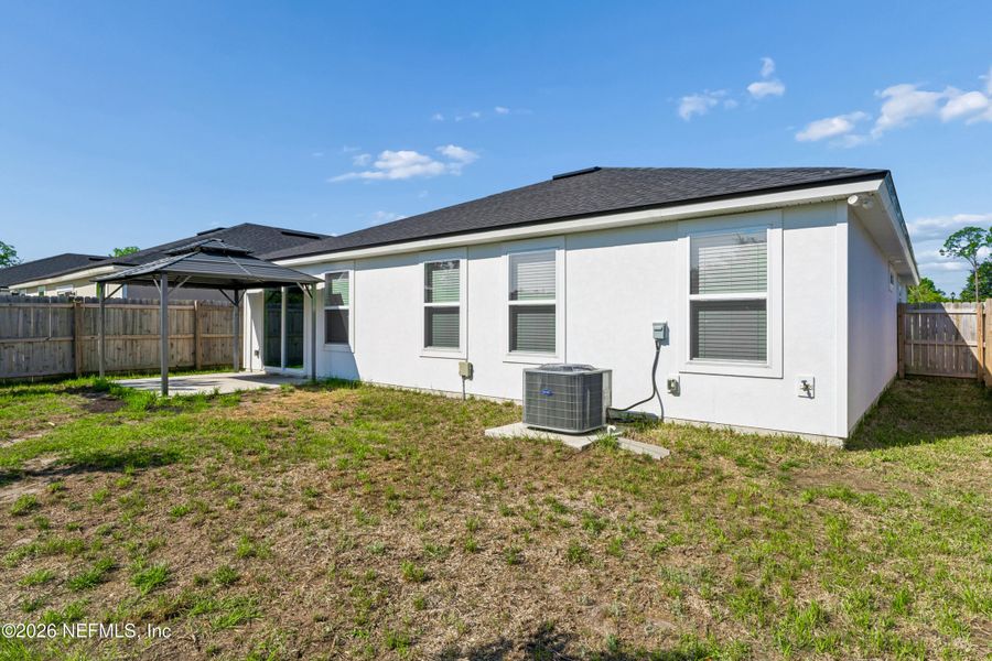 Exterior details and patio area of a home in , Jacksonville (Image 17).