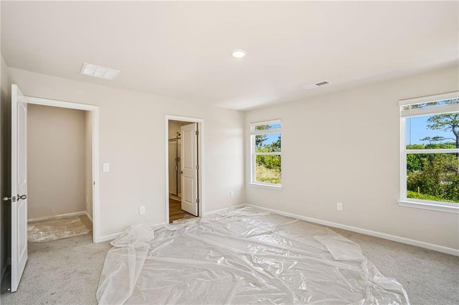 Spacious, unfurnished interior of a new home in Hawthorne Station, College Park (Image 34).
