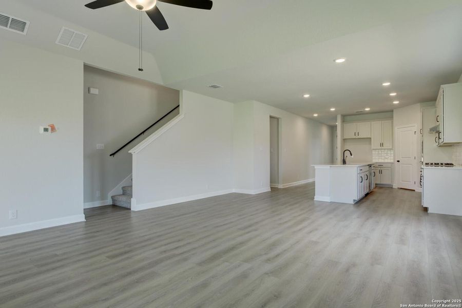 Spacious, unfurnished interior of a new home in Arcadia Ridge, San Antonio (Image 13). Spacious, unfurnished interior of a new home in Arcadia Ridge, San Antonio (Image 13).