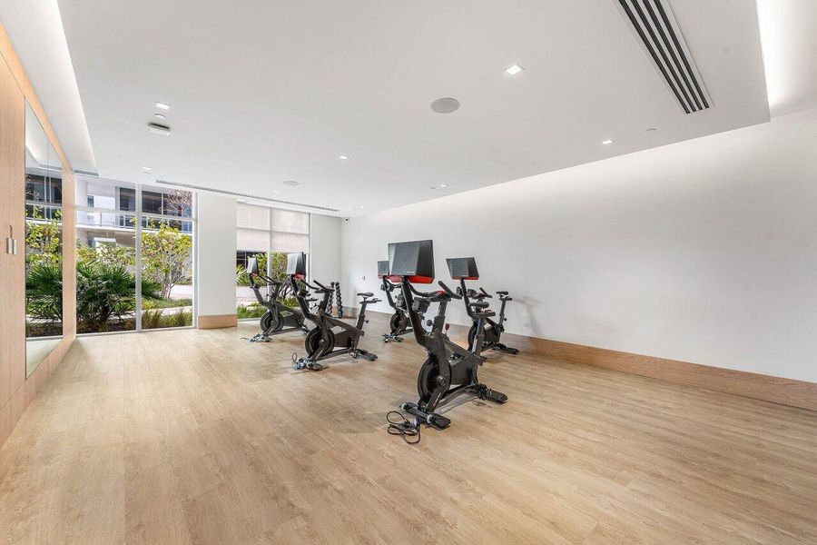 052-220LakeShoreDrive-1415-LakePark-FL-3