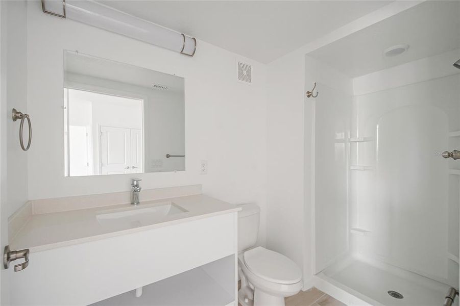 Furnished interior view inside a new home in , Orlando (Image 14).