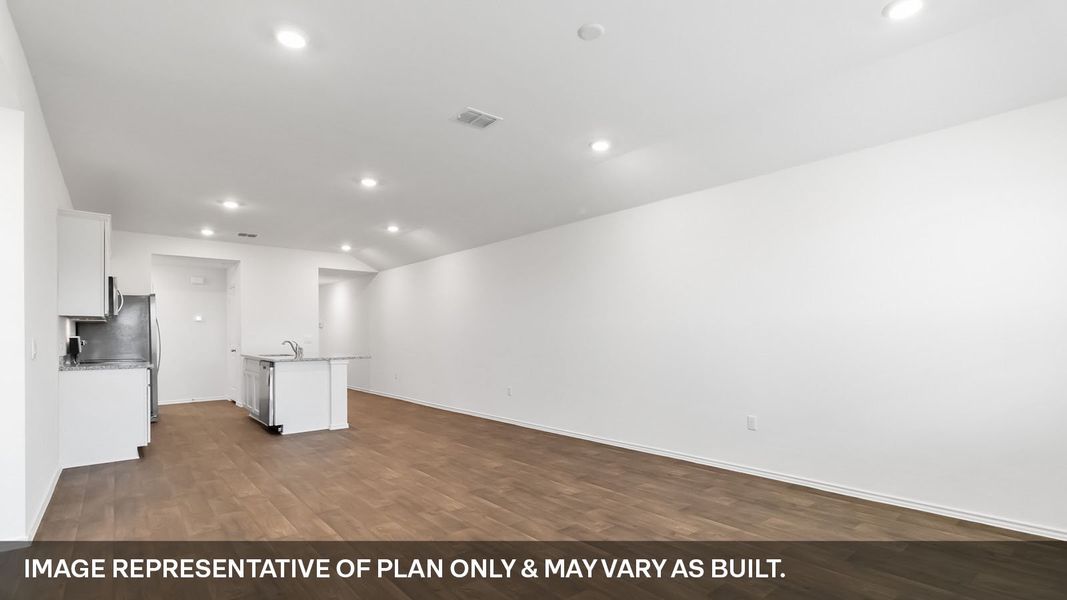 Spacious, unfurnished interior of a new home in Palomino, Manor (Image 14).