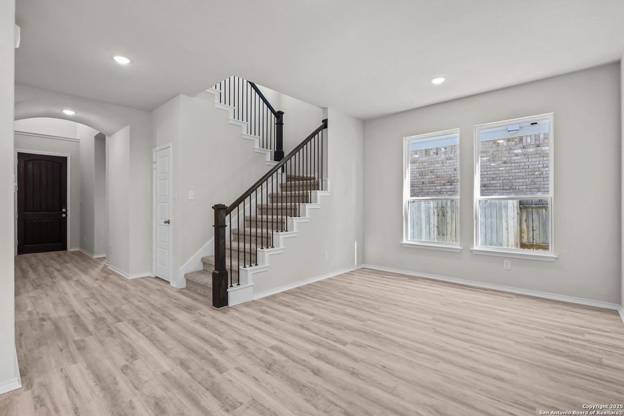 Spacious, unfurnished interior of a new home in Stillwater Ranch 45', San Antonio (Image 14). Spacious, unfurnished interior of a new home in Stillwater Ranch 45', San Antonio (Image 14).