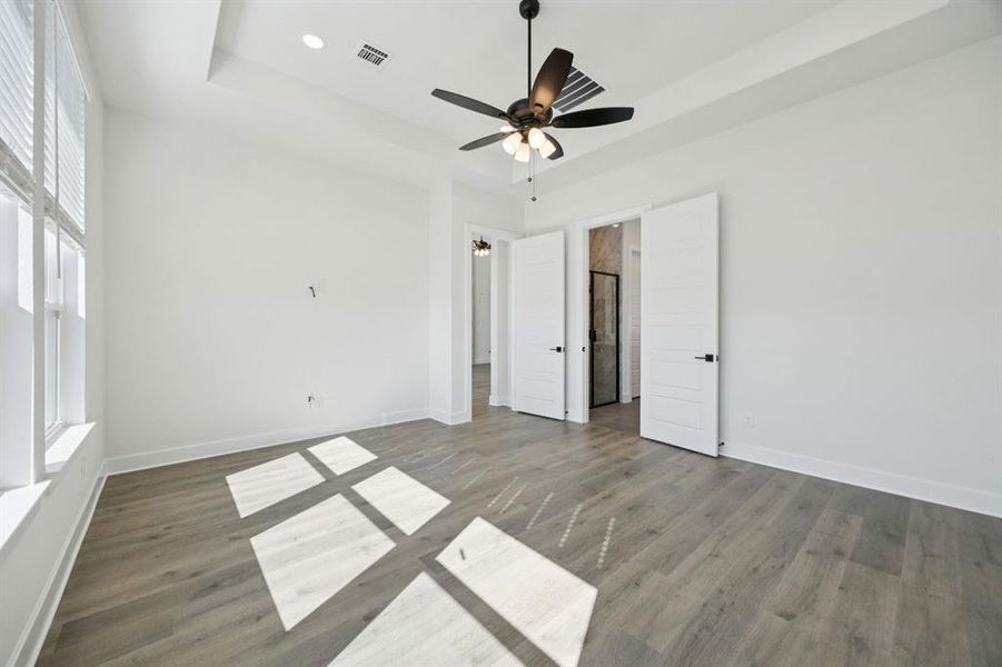 11-237Bee_011 11-237Bee_011