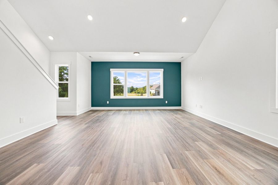 Spacious, unfurnished interior of a new home in Allen Park, Raleigh (Image 20).