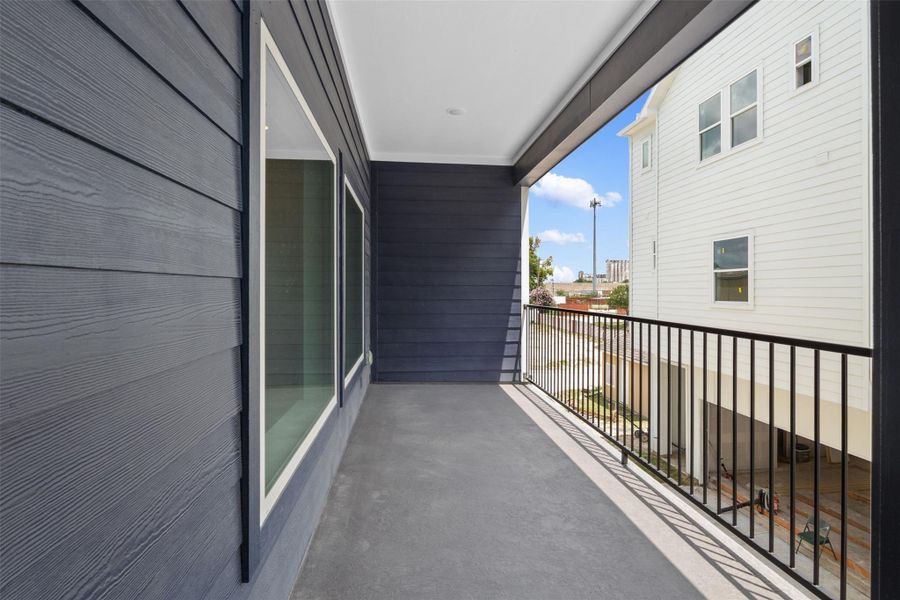 Oh, you thought we were done? Nope! This home features an al fresco balcony, perfect for enjoying your coffee or wine. It also offers extra space for entertaining, making it ideal for wining and dining with family and friends.