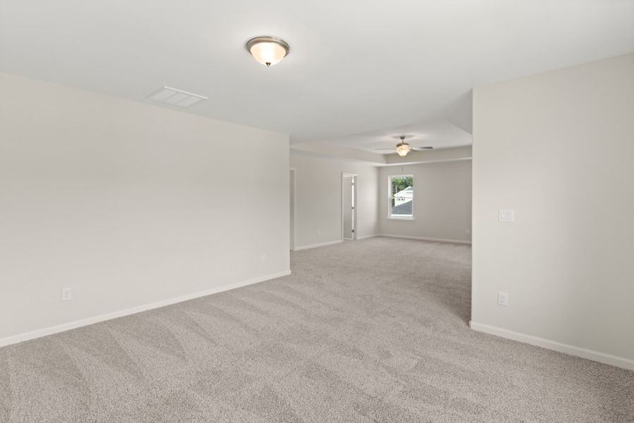 Spacious, unfurnished interior of a new home in Camden Crossing, Savannah (Image 34).
