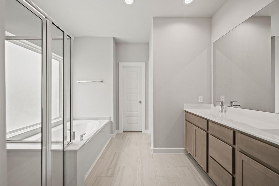 Furnished interior view inside a new home in Grand Oaks – The Cove, Houston (Image 9). Furnished interior view inside a new home in Grand Oaks – The Cove, Houston (Image 9).