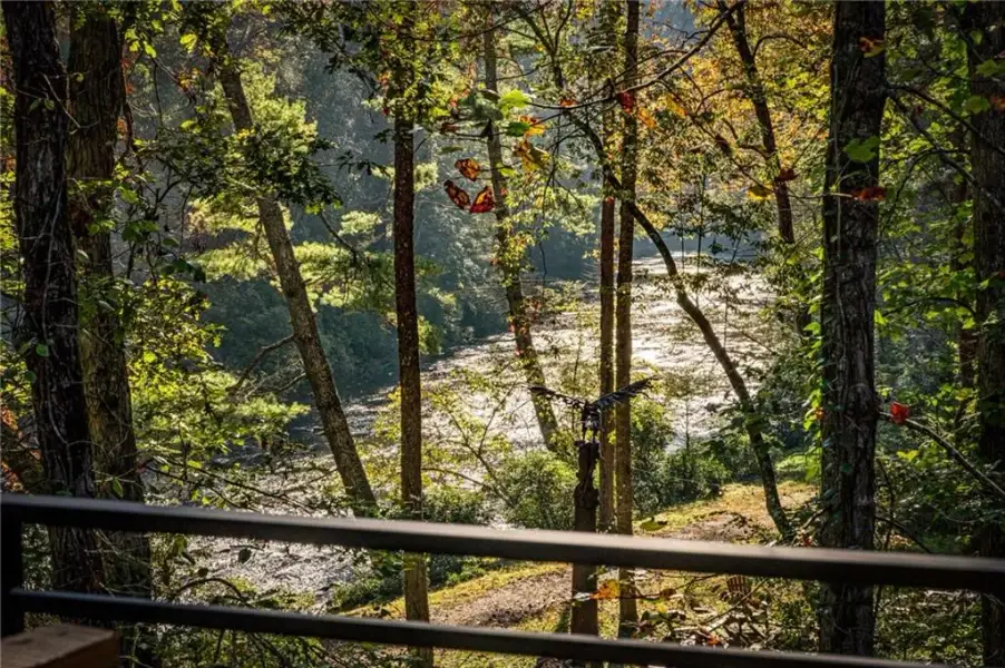 Natural landscape and outdoor views near in Ellijay (Image 17). Natural landscape and outdoor views near in Ellijay (Image 17).